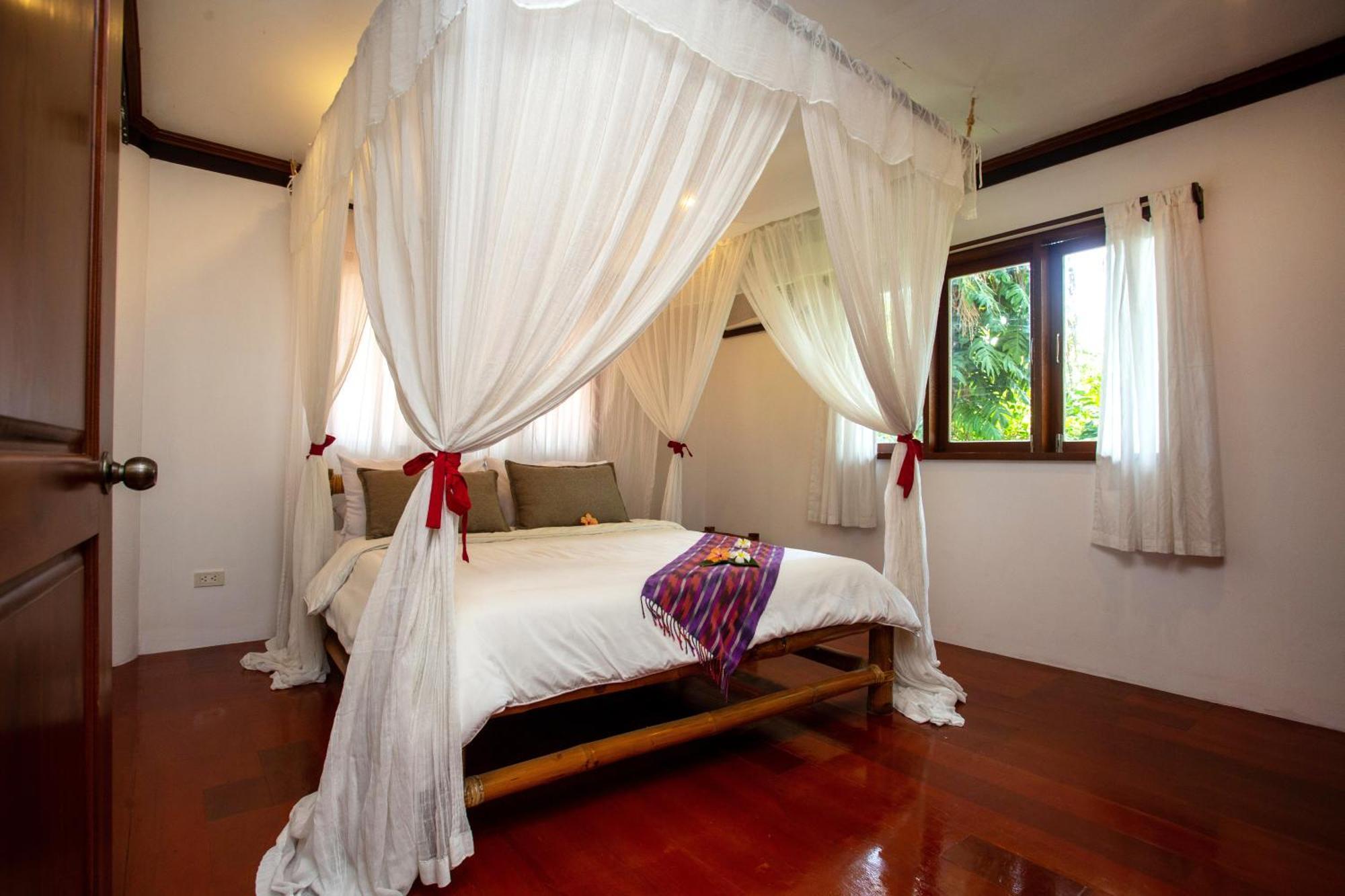 Mandala Spa & Resort Villas Manoc-Manoc Exterior photo